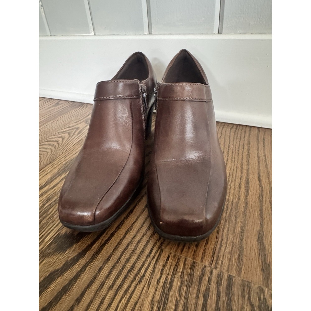 Clarks Bendables Women's 8M Brown Leather Ankle Booties Shooties Block Heel